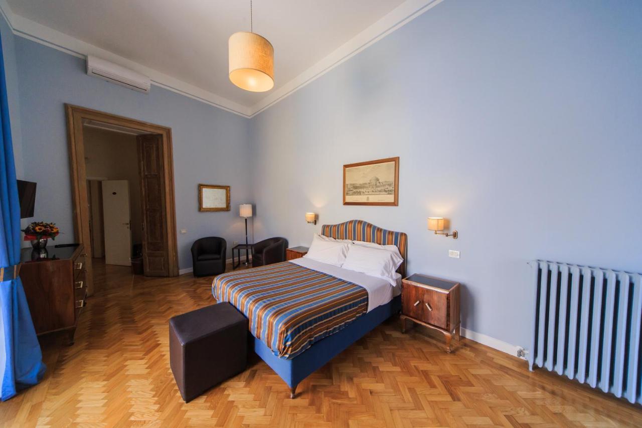 Spaccanapoli Comfort Suites Экстерьер фото